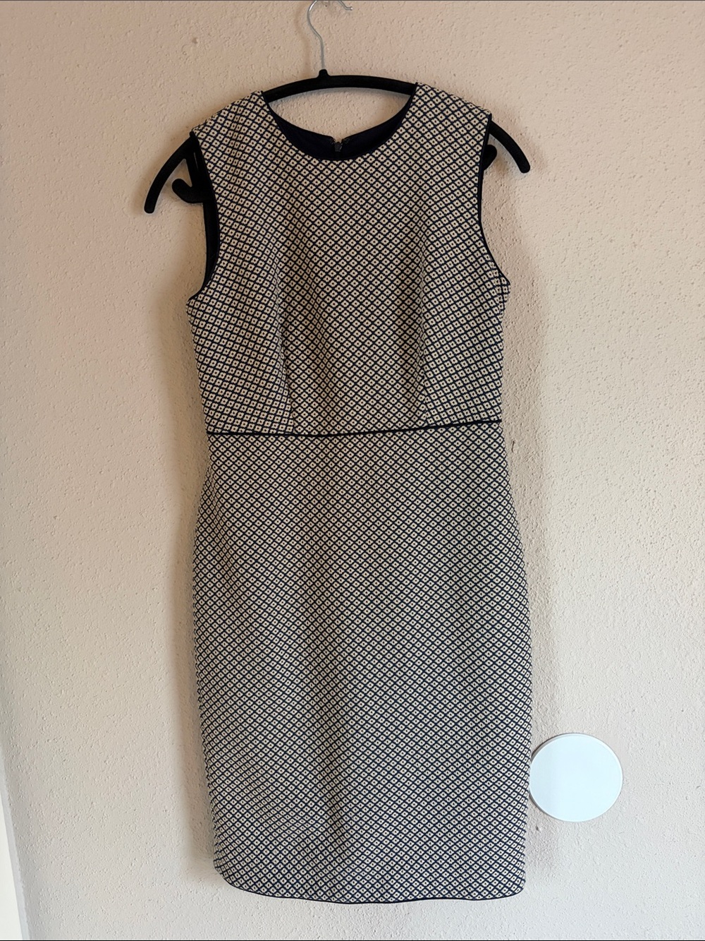 Ann Taylor Black and White Sleeveless Geometric Sheath Dress